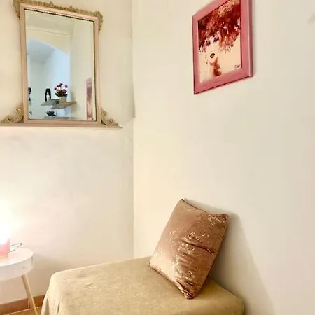 Nura's - Casa Ortensia Apartment